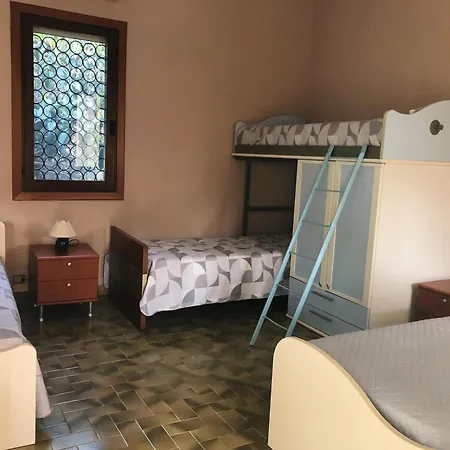 Con Piscina Solanas Соланас
