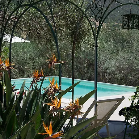Con Piscina Solanas Вилла Соланас